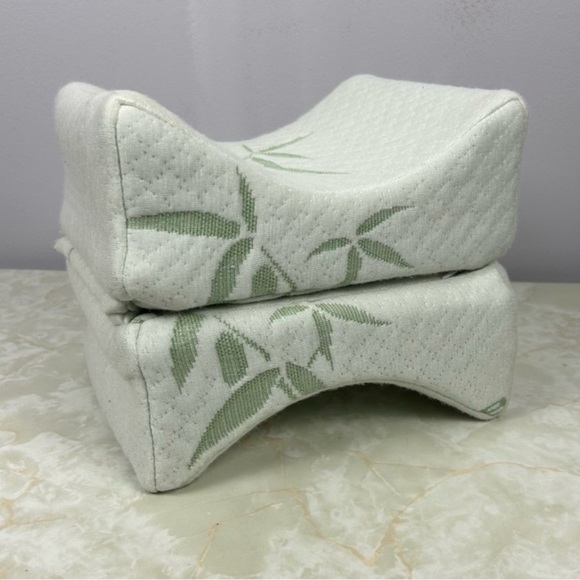 Pillow Thotic - The Positioner For Side Sleepers - Picture 2 of 10